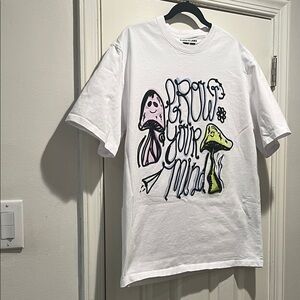 Men’s White Graphic T-Shirt